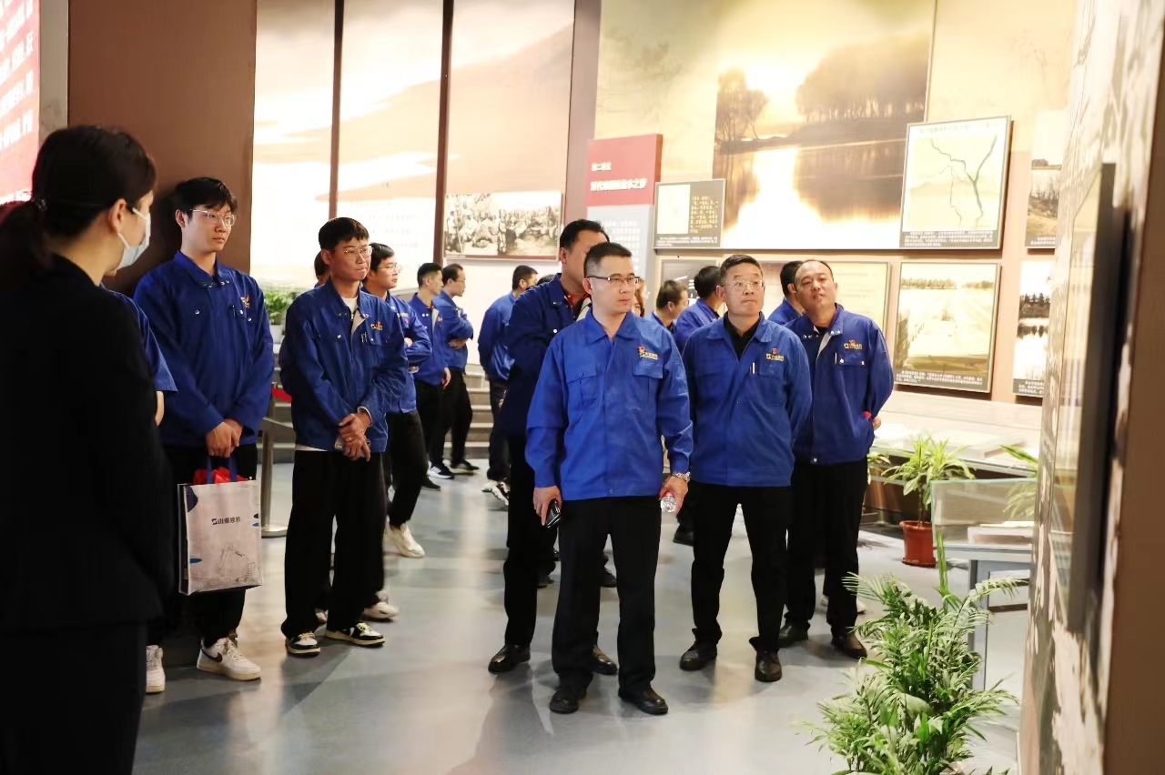 7f339d14eb459b1b88a870878047bee.jpg 7f339d14eb459b1b88a870878047bee.jpg